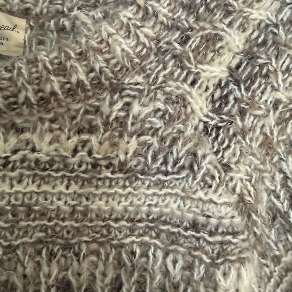 🩶 universal thread grey knit sweater - image 4